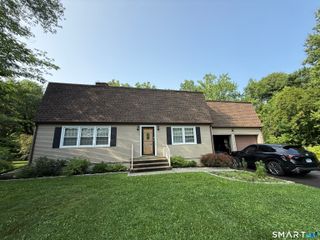 556 Forest Road, Orange, CT 06477