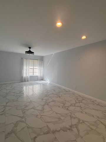 12007 Poinciana Boulevard 108, Royal Palm Beach, FL 33411