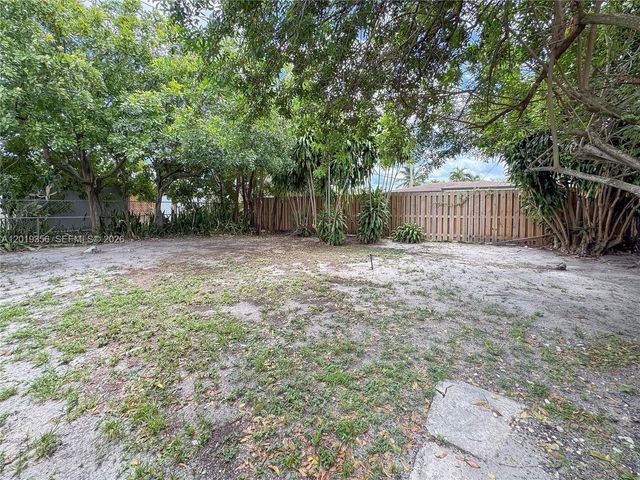 60 NW 47th Ct, Oakland Park, FL 33309