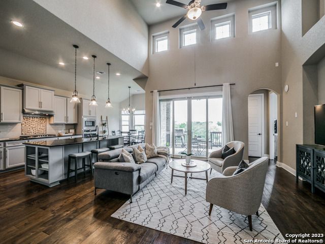 22815 EVANGELINE, San Antonio, TX 78258