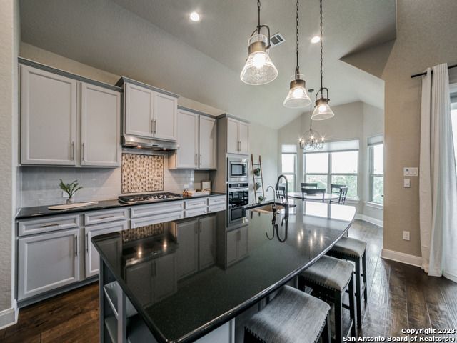 22815 EVANGELINE, San Antonio, TX 78258