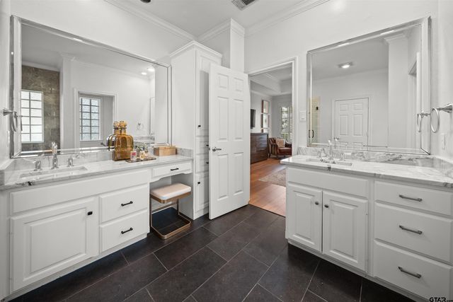 1701 Royal Oak Dr., Tyler, TX 75703
