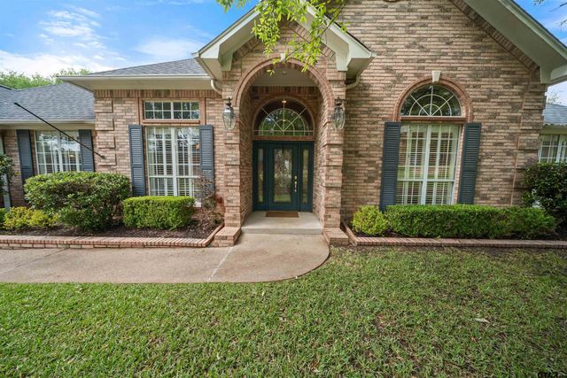 1701 Royal Oak Dr., Tyler, TX 75703