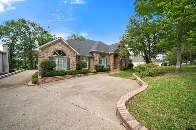 1701 Royal Oak Dr., Tyler, TX 75703