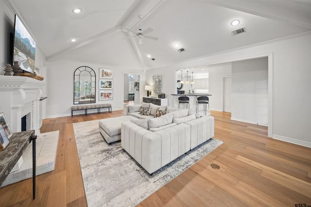 1701 Royal Oak Dr., Tyler, TX 75703