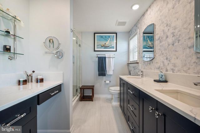 121 GRASMERE ST, Stephens City, VA 22655