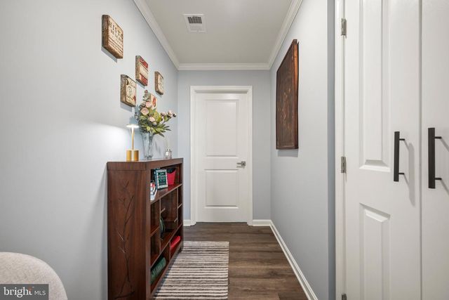 121 GRASMERE ST, Stephens City, VA 22655