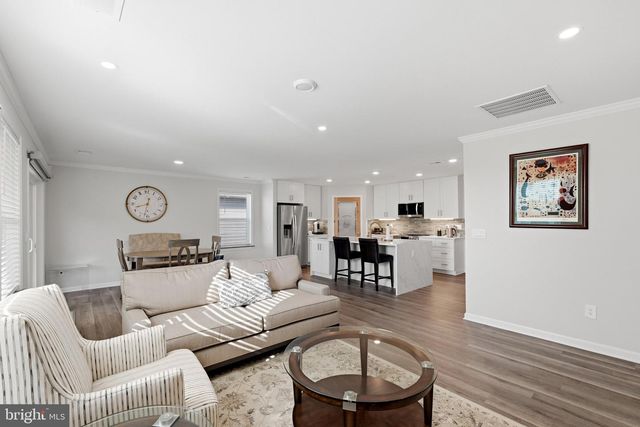 121 GRASMERE ST, Stephens City, VA 22655