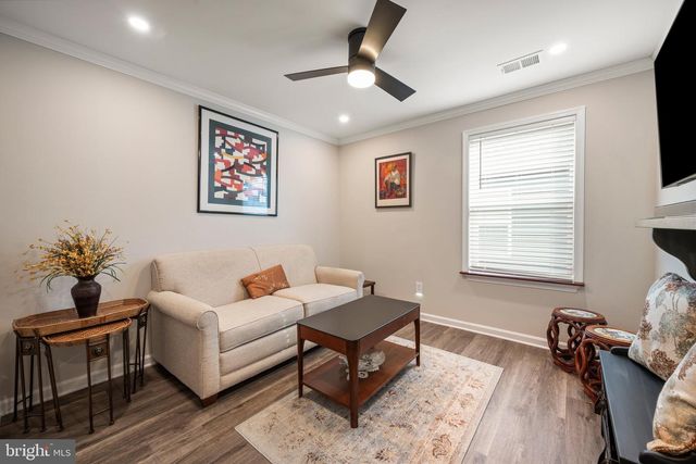121 GRASMERE ST, Stephens City, VA 22655