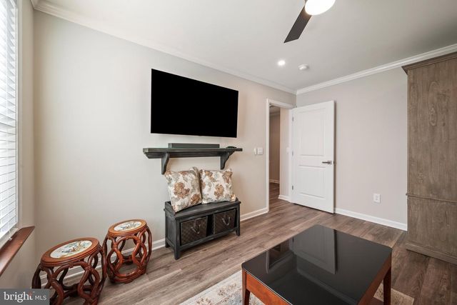 121 GRASMERE ST, Stephens City, VA 22655