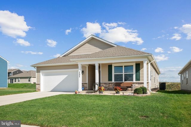 121 GRASMERE ST, Stephens City, VA 22655