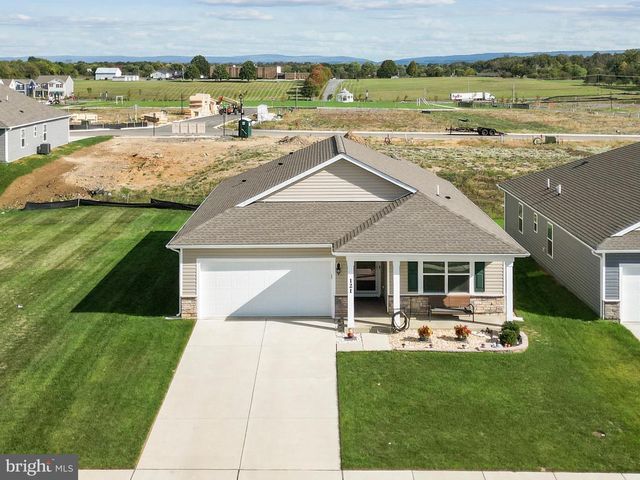 121 GRASMERE ST, Stephens City, VA 22655