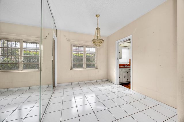 3500 NW 1st St, Miami, FL 33125