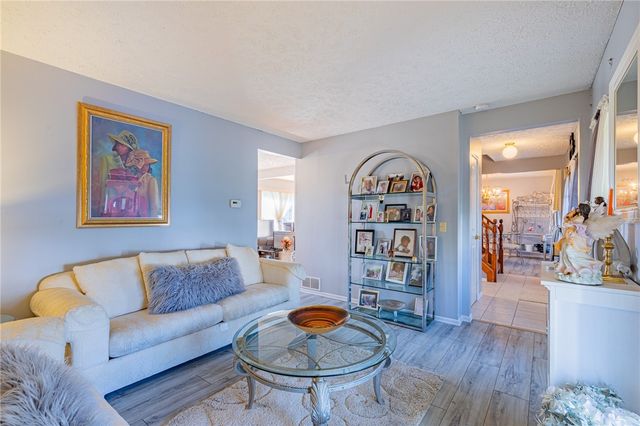 42 Cassandra Circle, Chili, NY 14428