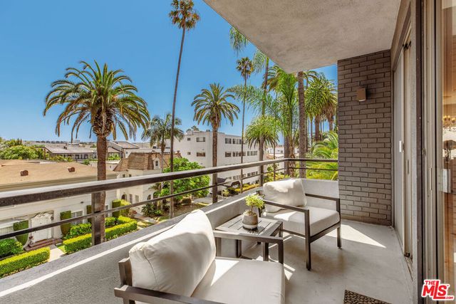 121 S Palm Drive 403, Beverly Hills, CA 90212