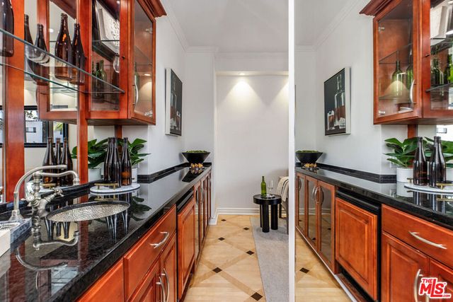 121 S Palm Drive 403, Beverly Hills, CA 90212