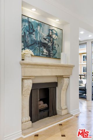 121 S Palm Drive 403, Beverly Hills, CA 90212