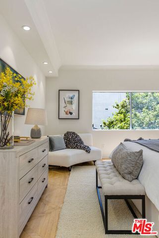 121 S Palm Drive 403, Beverly Hills, CA 90212