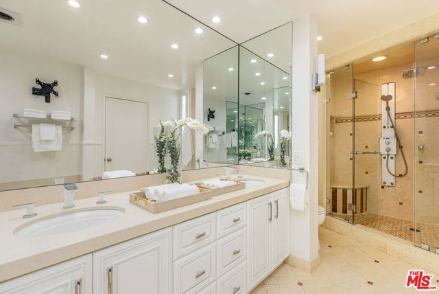 121 S Palm Drive 403, Beverly Hills, CA 90212