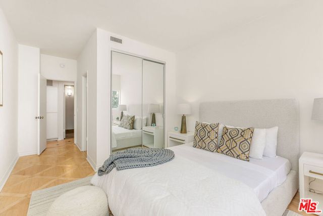 121 S Palm Drive 403, Beverly Hills, CA 90212