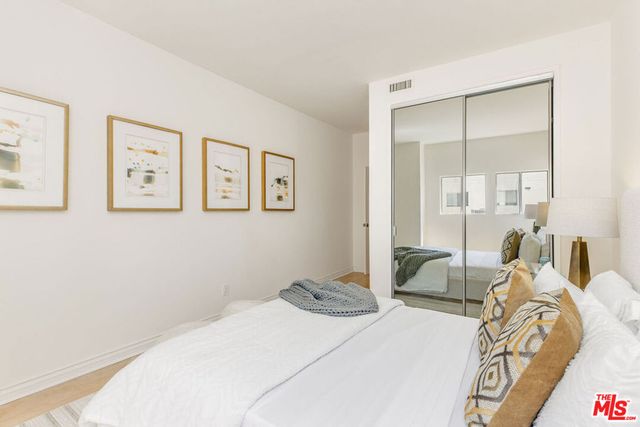 121 S Palm Drive 403, Beverly Hills, CA 90212