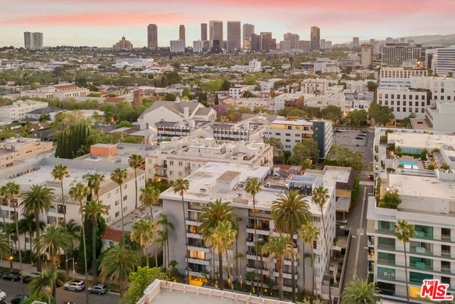 121 S Palm Drive 403, Beverly Hills, CA 90212