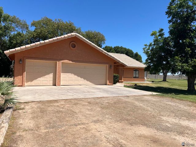 4242 W County 15 St, Somerton, AZ 85350