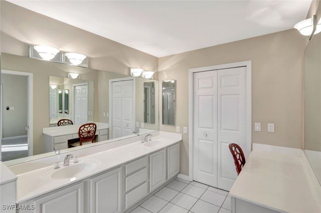 240 Via Perignon 9-1, Naples, FL 34119