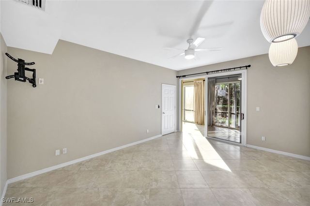 240 Via Perignon 9-1, Naples, FL 34119
