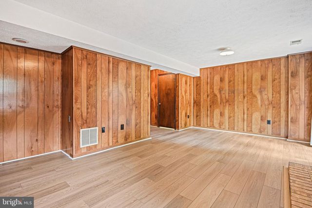 2885 KELLY SQ, Vienna, VA 22181