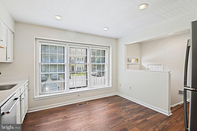 2885 KELLY SQ, Vienna, VA 22181
