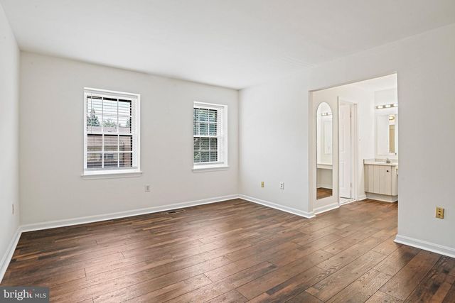 2885 KELLY SQ, Vienna, VA 22181