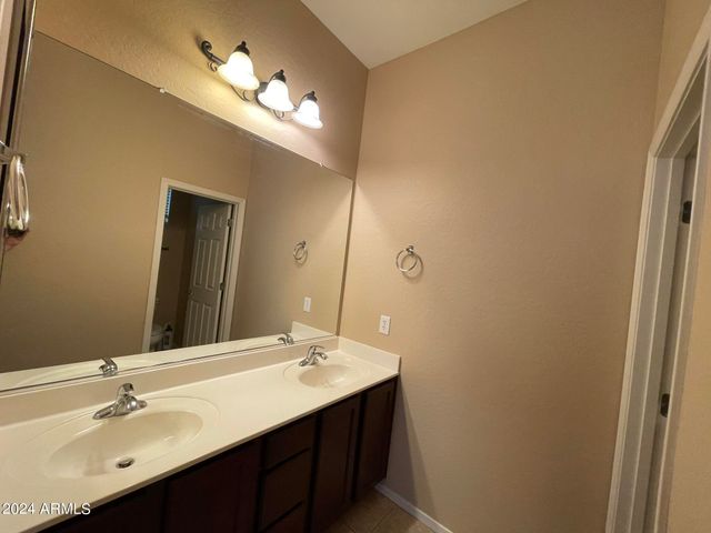 15240 N 142ND Avenue 2078, Surprise, AZ 85379