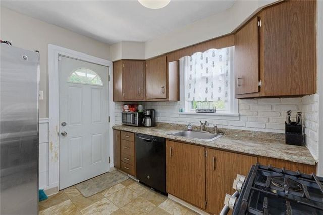 106 Jordan St, Bethel Park, PA 15102