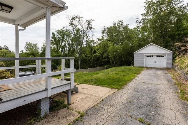 106 Jordan St, Bethel Park, PA 15102