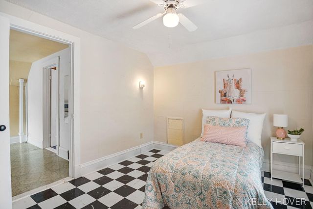 609 W Maple Street, Wayland City, MI 49348