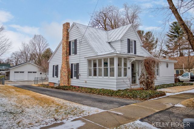 609 W Maple Street, Wayland City, MI 49348