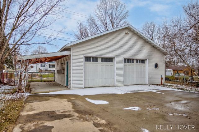 609 W Maple Street, Wayland City, MI 49348