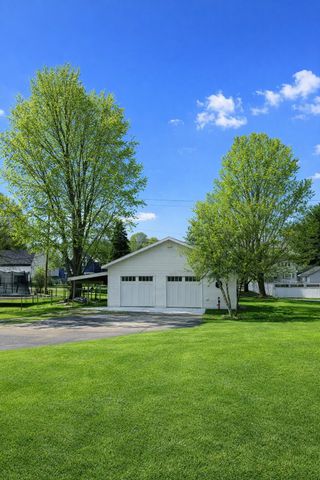 609 W Maple Street, Wayland City, MI 49348