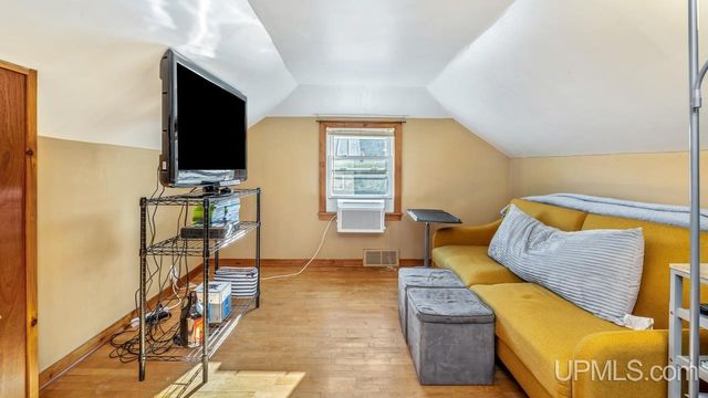 410 Section Street, Norway, MI 49870