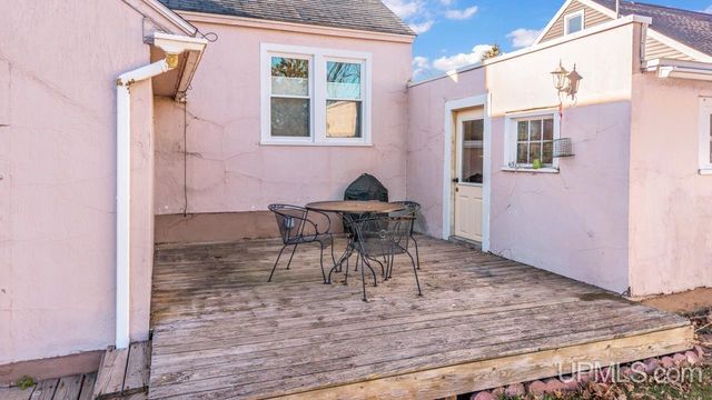 410 Section Street, Norway, MI 49870