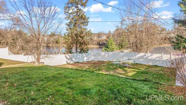 410 Section Street, Norway, MI 49870