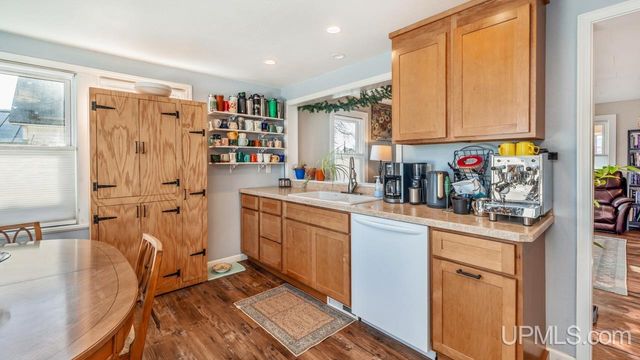 410 Section Street, Norway, MI 49870