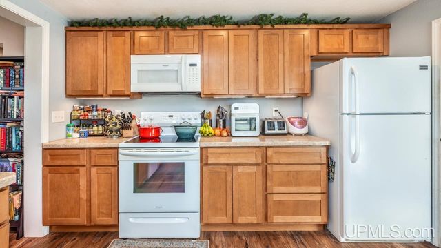 410 Section Street, Norway, MI 49870