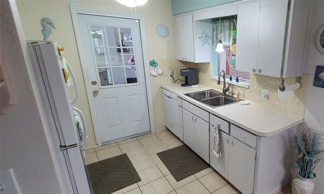 9901 111TH LANE, Seminole, FL 33772