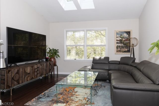 184 Alexandria Way, Bernards Twp., NJ 07920