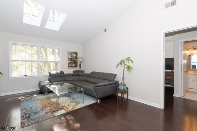 184 Alexandria Way, Bernards Twp., NJ 07920
