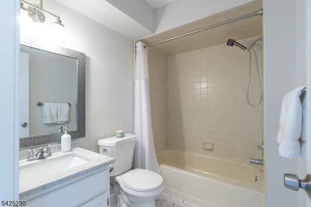 184 Alexandria Way, Bernards Twp., NJ 07920