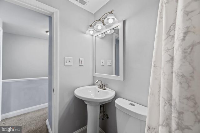 353 LEEANNE RD, Essex, MD 21221