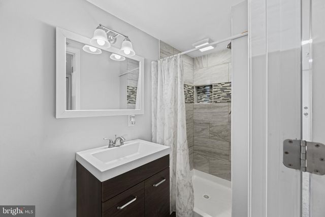 353 LEEANNE RD, Essex, MD 21221